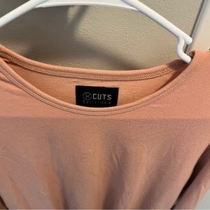 Cuts long sleeve